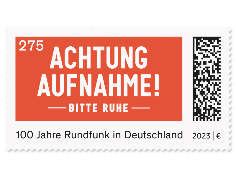 Leuchtschild mit der Botschaft Achtung Aufnahme Bitte Ruhe 